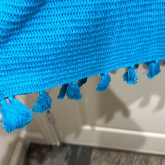 Tommy Bahama linen and cotton sweater. Never worn. - Picture 4 of 7